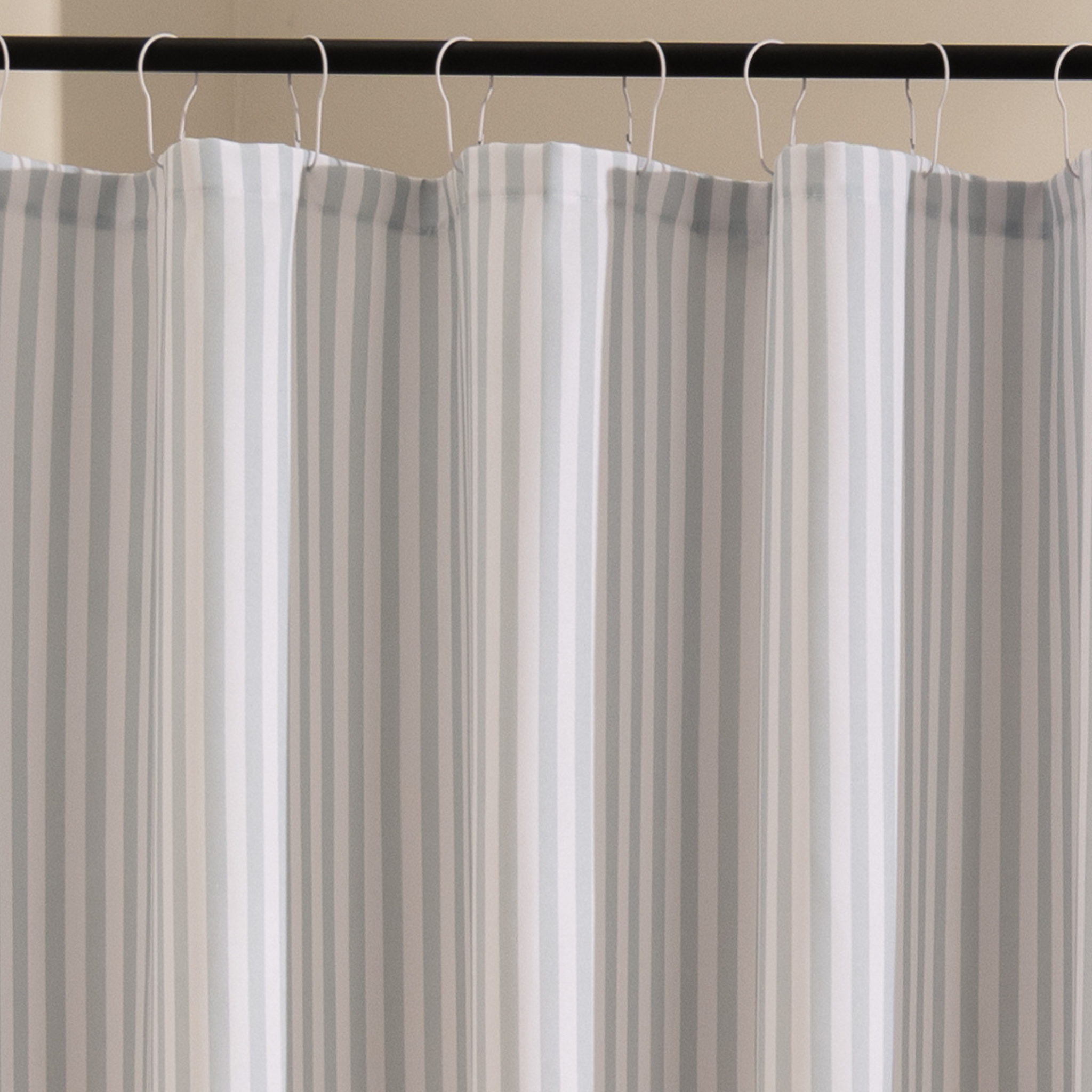 Close detail of the blue stripe edges on the white woven ground