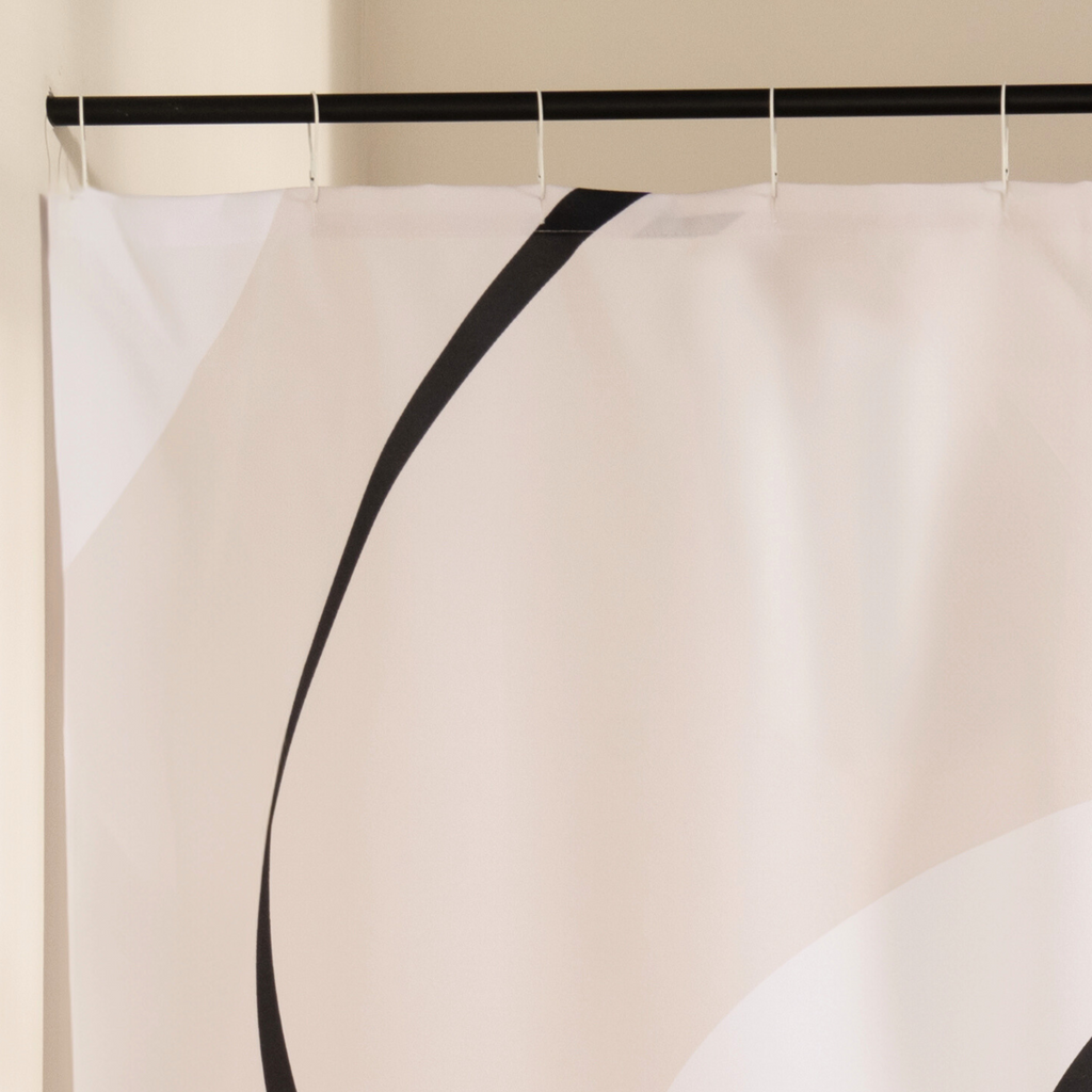 Close detail of the single drawn line on the bare white cloth