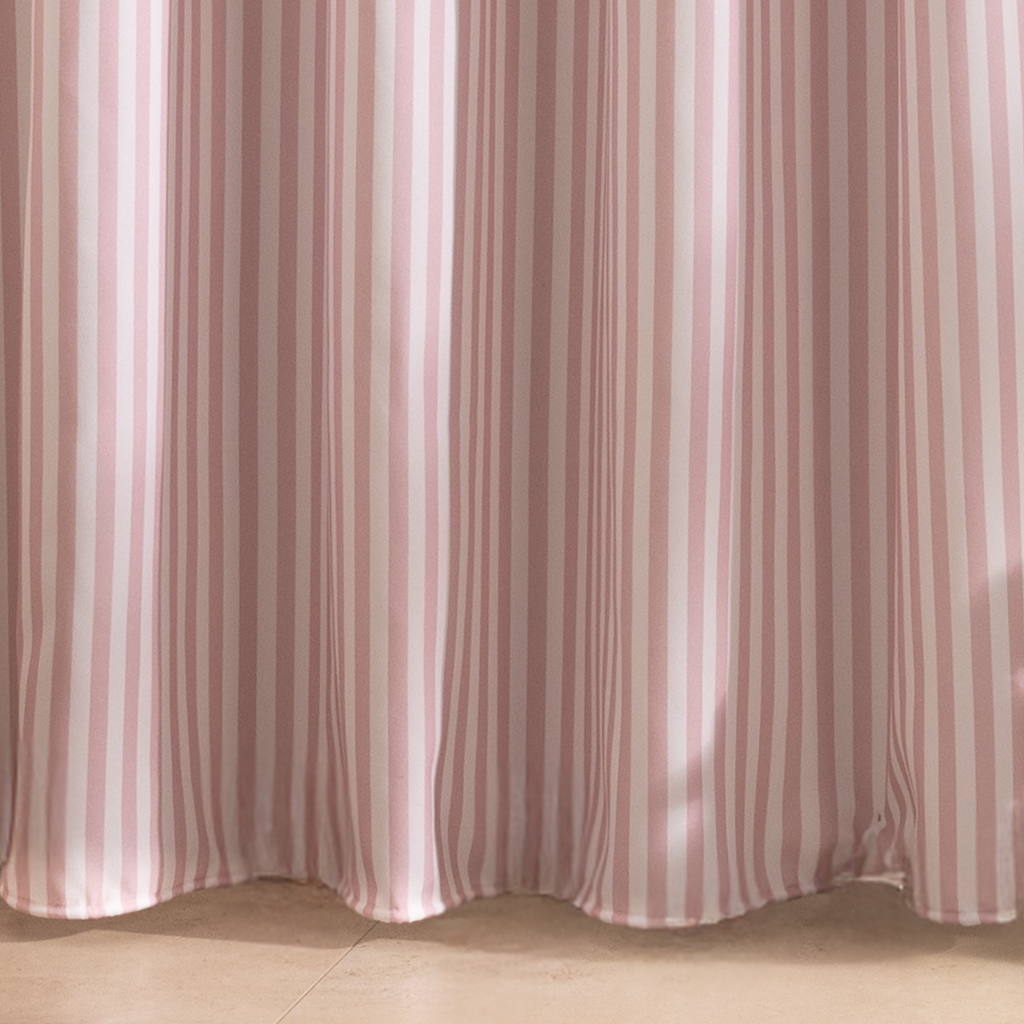 Close detail of the pink and white stripe edges on the weave